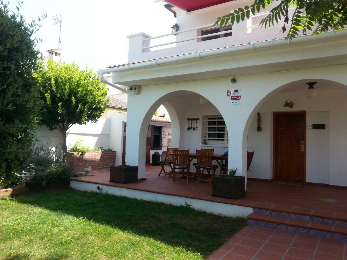 Villa Habana El Vendrell Exterior photo